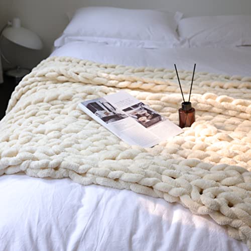 Maetoow Chenille Chunky Knit Blanket Throw （40×50 Inch）, Handmade Warm & Cozy Blanket Couch, Bed, Home Decor, Soft Breathable Fleece Banket, Christmas Thick and Giant Yarn Throws, Cream