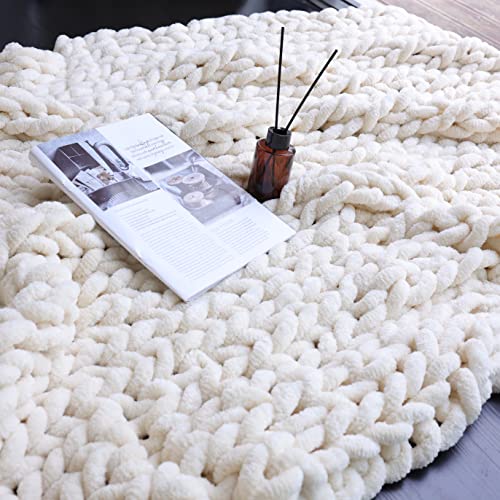 Maetoow Chenille Chunky Knit Blanket Throw （40×50 Inch）, Handmade Warm & Cozy Blanket Couch, Bed, Home Decor, Soft Breathable Fleece Banket, Christmas Thick and Giant Yarn Throws, Cream