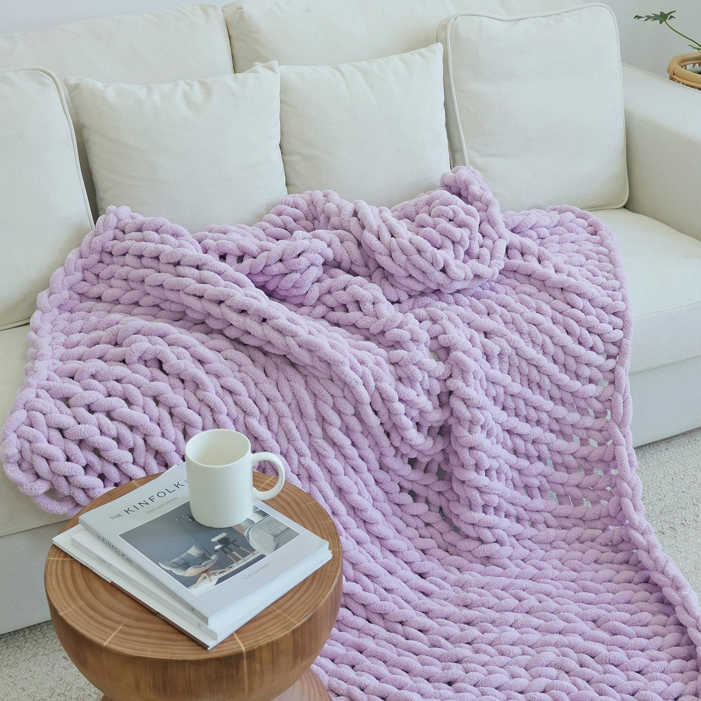 Maetoow Chenille Chunky Knit Blanket Throw （40×50 Inch）, Handmade Warm & Cozy Blanket Couch, Bed, Home Decor, Soft Breathable Fleece Banket, Christmas Thick and Giant Yarn Throws, Purple